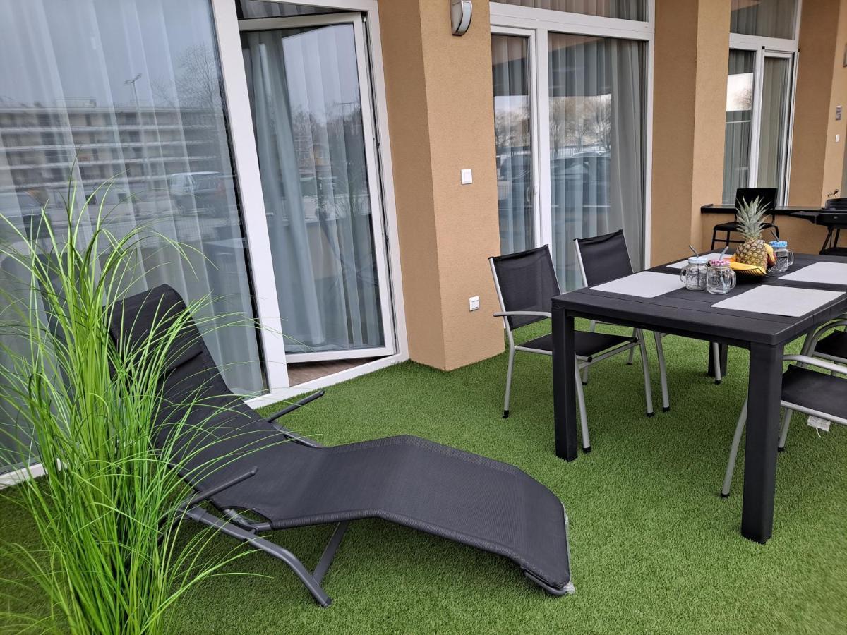 Vizparti Silver X Apartman Siofok Ngoại thất bức ảnh